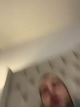 Chat +18 de Kinkycouple142 ao vivo