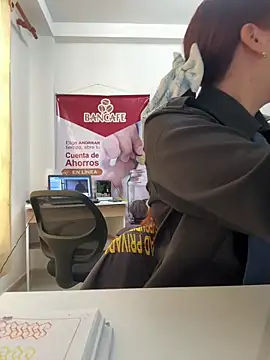 Emily-7_'s Webcam Show