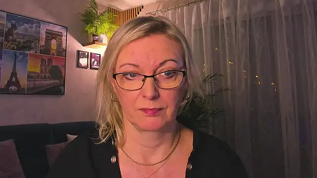 vanessa_chat's Webcam Show