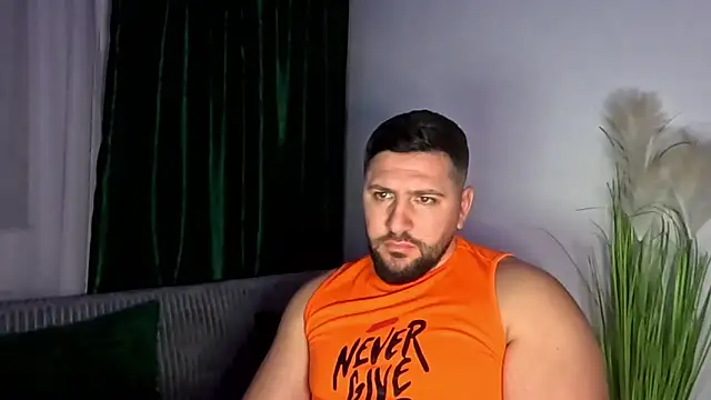 Gold_Alpha_Boy élő XXX-chatje