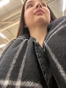 KrisMagnolyのライブXXXチャット