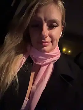 Betsy Adlı Modelin Canlı XXX Sohbeti