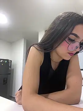 دردشة eimi_rosse18 الجنسية المباشرة