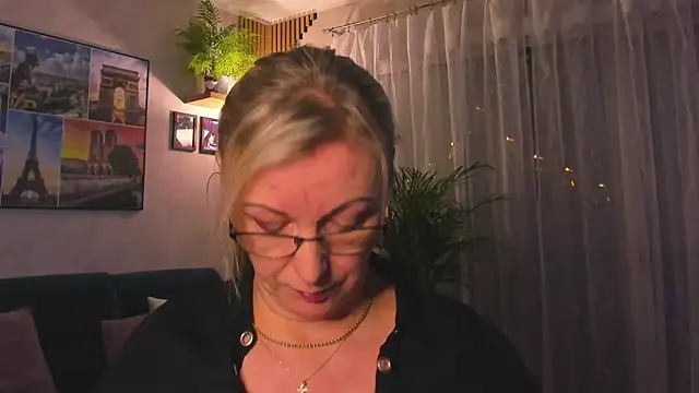 vanessa_chat's Webcam Show