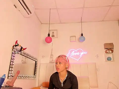 دردشة lilith_horny الجنسية المباشرة