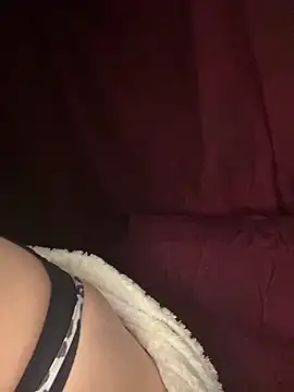 XXX chat uživo modela RooVaaN-Xx