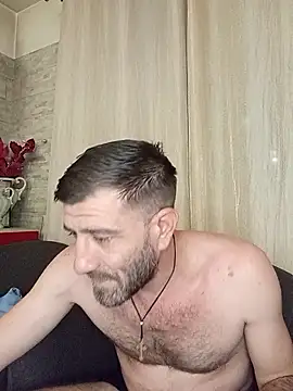 Alexdaniel89 即時 XXX 聊天