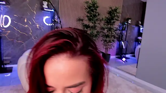 KimP0ssible's Live XXX Chat