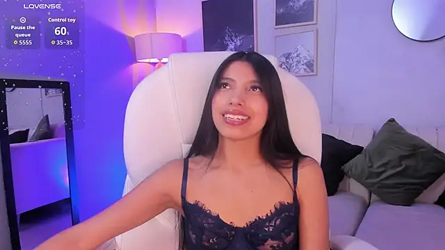 Tiffany_Low Live XXX Chat