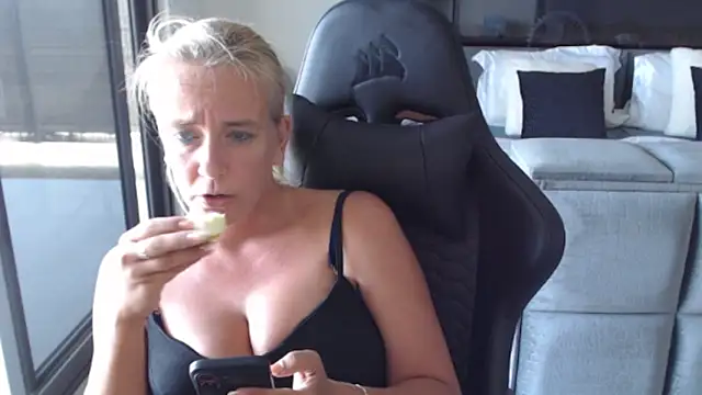 Chat +18 de Wendysexyx ao vivo