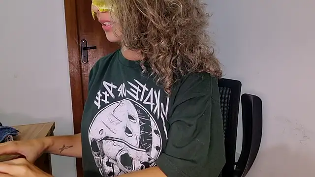 Chat +18 de AnyStrewing ao vivo