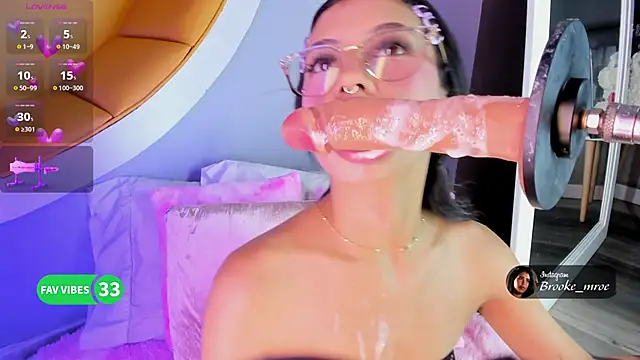 Brooke_monroe Chat XXX live