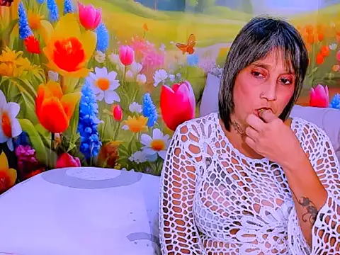 indianroxy Chat XXX live