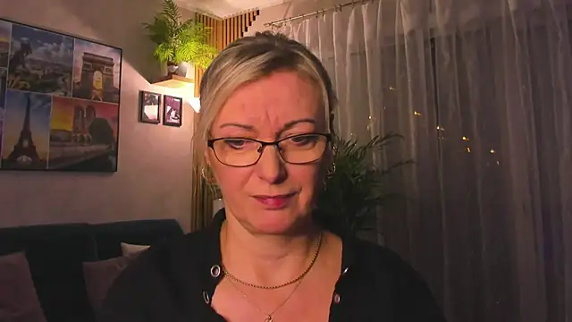 دردشة vanessa_chat الجنسية المباشرة