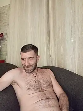 Alexdaniel89 Adlı Modelin Canlı XXX Sohbeti