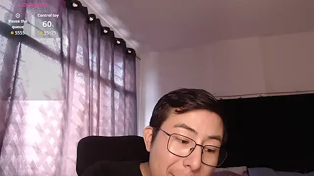 andrewmhilton_'s Live XXX Chat