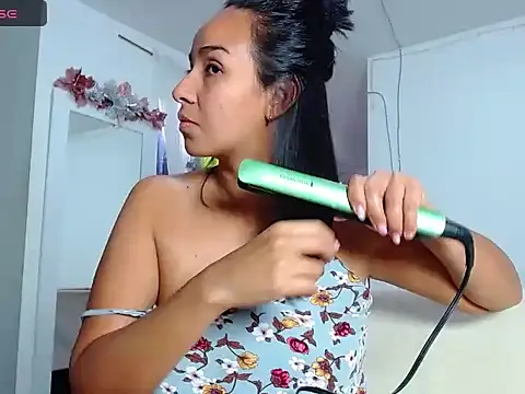 Pertunjukan Kamera Web Kendall_honea