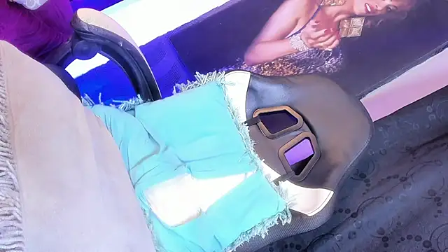 sweetdirtty21's Webcam Show