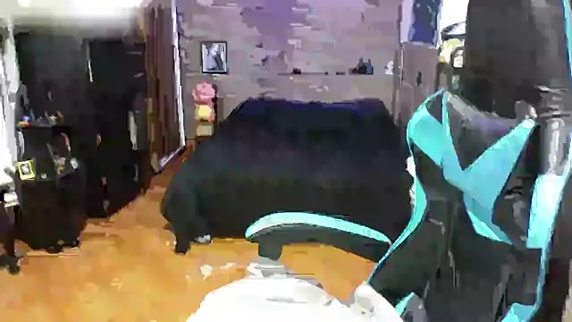 AngelaQueen_ élő XXX-chatje