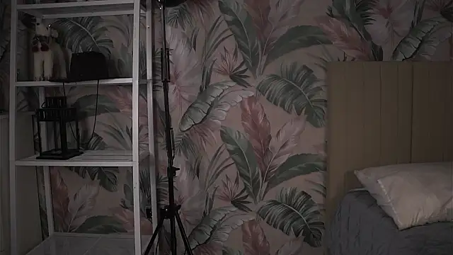 MarlinVarian's Live XXX Chat