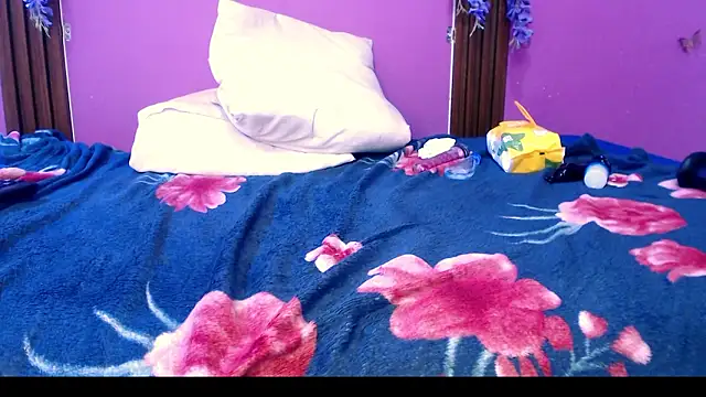 XXX chat uživo modela analintimacy18