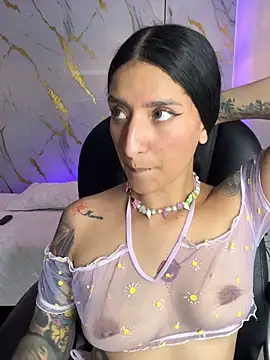 Chat +18 de Scaarlettfox ao vivo