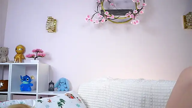 Онлайн чат XXX SunnivaCovil