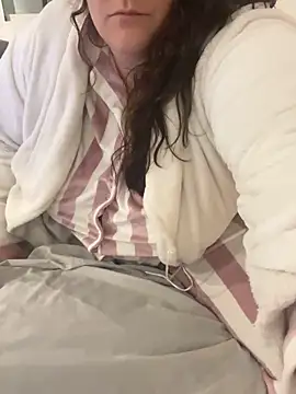 sweeti_Em: διαδικτυακό σόου στην κάμερα