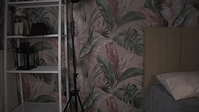 MarlinVarian's Live XXX Chat