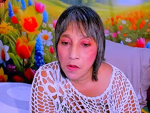 indianroxy's Live XXX Chat