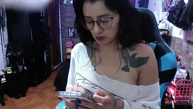 AngelaQueen_のライブXXXチャット