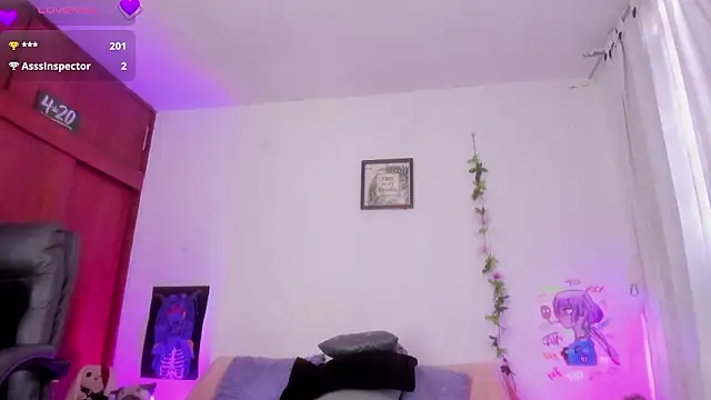 Cata_green's Live XXX Chat