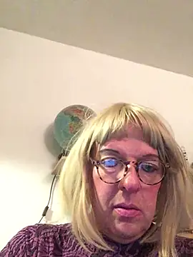 simone_xdressing Show Webcam