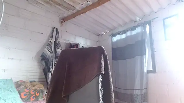 Larry-n-clouds 即時 XXX 聊天