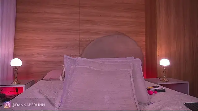 danna_berlin_'s Live XXX Chat