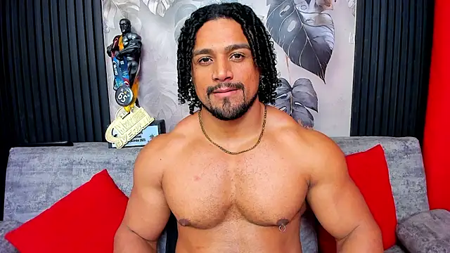 MikeEstevess' Live XXX Chat