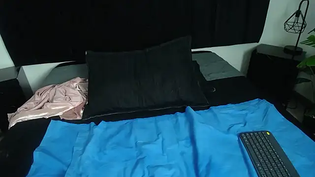 XXX chat uživo modela CamiilaReyes