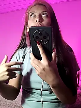 XXX chat uživo modela Tefannyy_