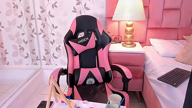 EllaEvanz's Live XXX Chat