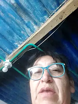 clarita_01's Live XXX Chat