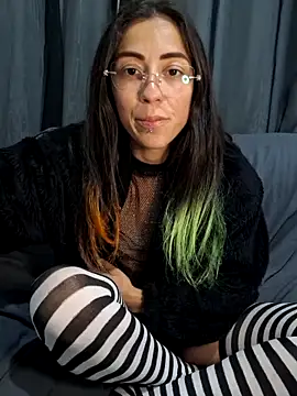 BabyyMetalのライブXXXチャット