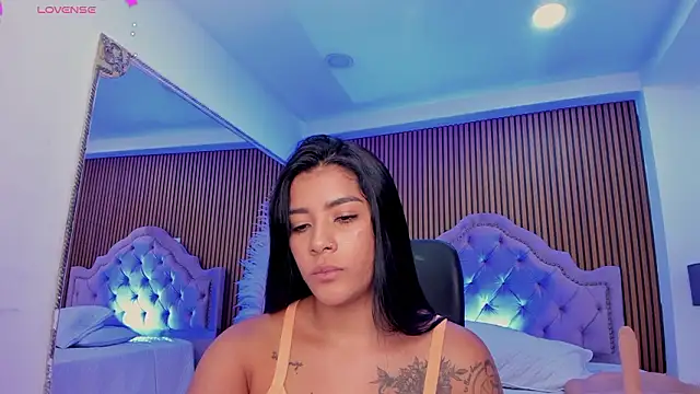 SelenaStonne Chat XXX live