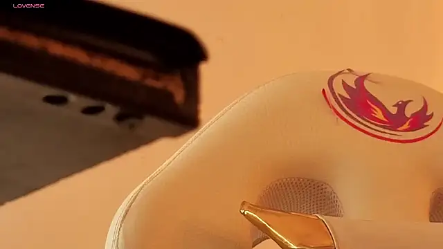 Samantha_Martiness Adlı Modelin Canlı XXX Sohbeti