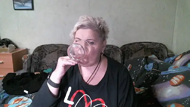 Lana555 Adlı Modelin Canlı XXX Sohbeti