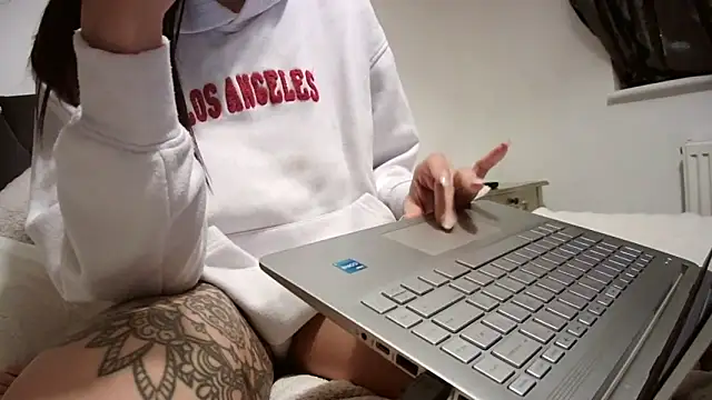 AaliyahLux's Live XXX Chat