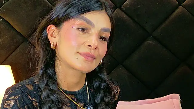 Holly_Brensonexx_ – Naživo XXX chat