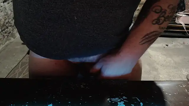 Newfiesausage1972 Live XXX-chat