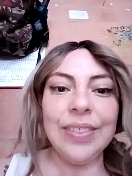 madelaine- live XXX chat