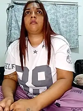 Summerbkaze29's Live XXX Chat