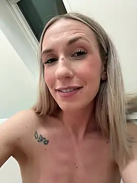 lola_tentatiion's Live XXX Chat